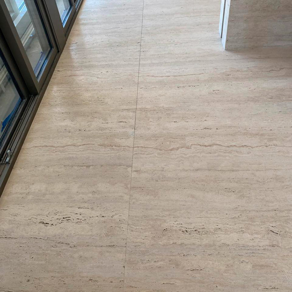 Travertino a la veta Ivory sin taponar